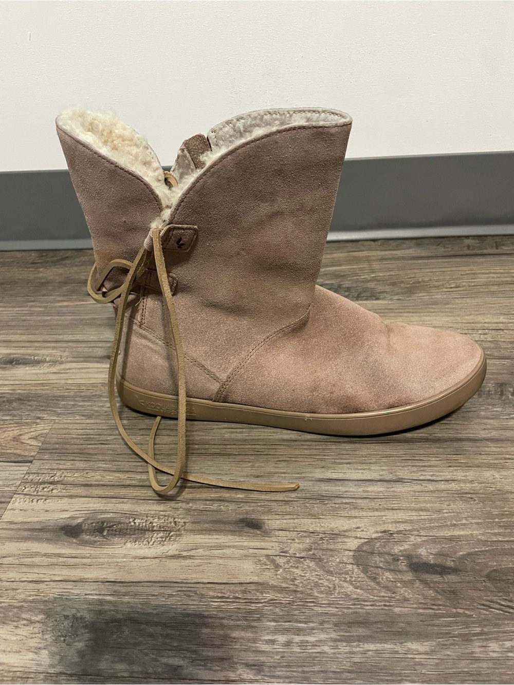 Women's Koolaburra by UGG Suede Shearling Lined Ankle Boot - Blush SIZE 9
